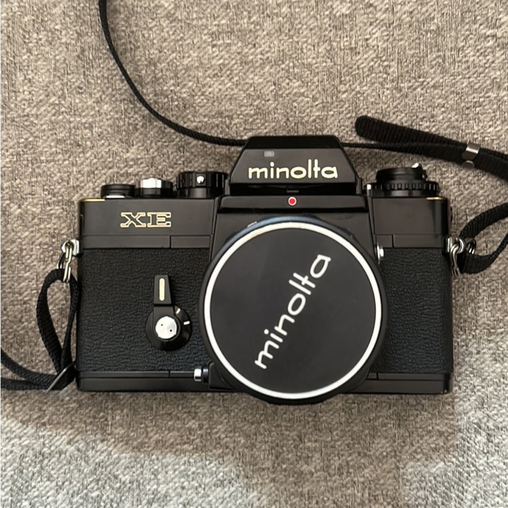 Minolta XE. Point and shoot. 35mm. Film camera, great working condition!
